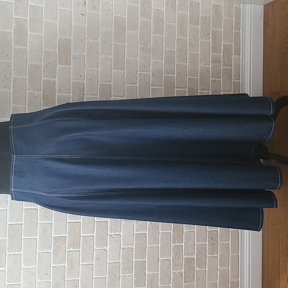 Women's Dark Blue Light Denim Front Buttons High Waist Skirt (Sz 4) - Picture 6 of 10